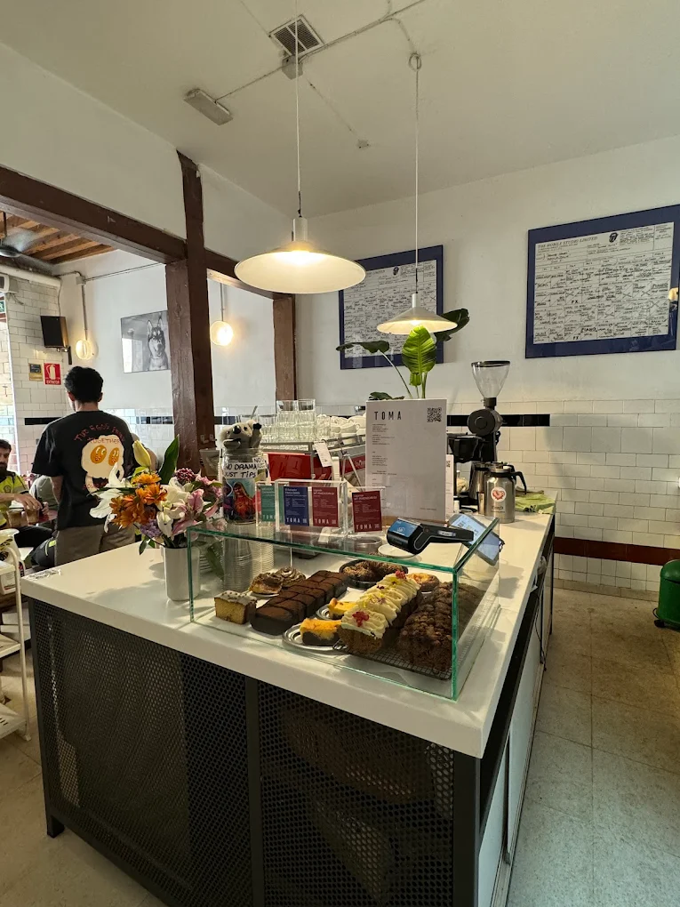 Street outside Toma Café 1